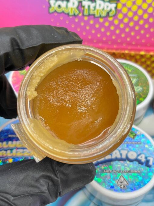 This isn’t your average dab. Warheadz Live Badder delivers a blast of flavor and potency, extracted with precision to preserve the entourage